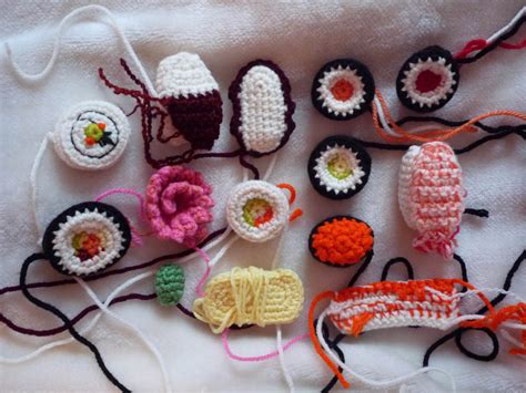 DeLancy Figgin: Crochet Sushi Pattern is under way...