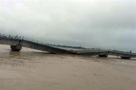 Flood wreaks havoc on Babai River bridge in Bardiya - The Himalayan Times - Nepal's No.1 English ...