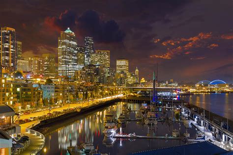 Seattle City Skyline At Night Photograph by Jpldesigns