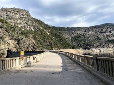 Hiking Hetch Hetchy: Waterfalls, Wildflowers and Old Trails | Sierra News Online