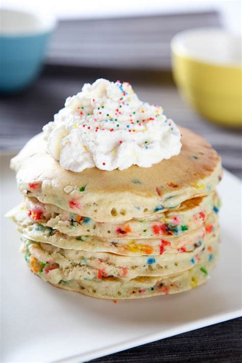 Cake Batter Funfetti Pancakes - Baking Beauty