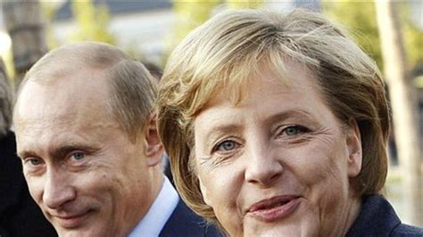 Putin-Merkel Meeting Shows Strains In EU-Russia Ties