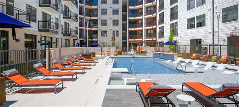 Apartments in Atlanta, GA w/ a Resort-Style Swimming Pool