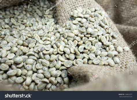 43,012 Green beans coffee roasting Images, Stock Photos & Vectors ...