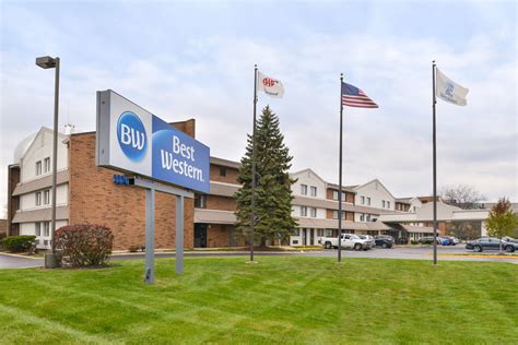 Hotel Photo Gallery | Best Western Naperville Inn