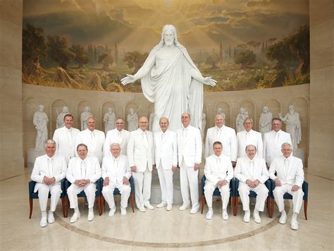 Iconic photo of First Presidency, Quorum of the Twelve Apostles shows ...