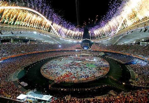 Opening Ceremony at the 2004 Athens Olympics | Griechische götter ...