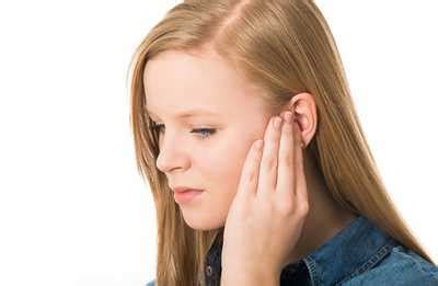 Ear cartilage pain: 10 Causes and 6 Remedies