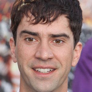 Hamish Linklater - Age, Family, Bio | Famous Birthdays