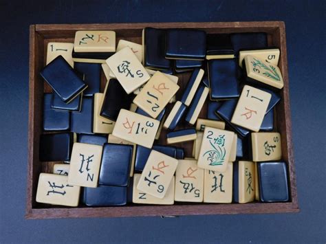 At Auction: MAHJONG TILES VINTAGE ANTIQUE