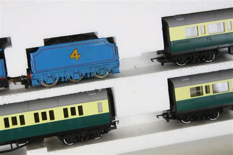 Boxed Hornby OO gauge R137 Thomas the Tank Engine Gordon Passenger ...