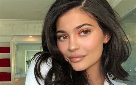 Kylie Jenner a fait retirer ses injections dans les lèvres - Le Parisien