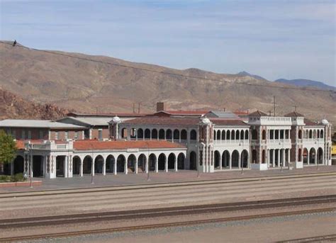 The 25 Most Beautiful Old Train Stations in America | Old train station ...