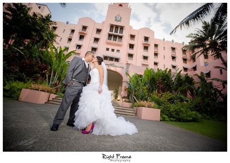 The Royal Hawaiian Hotel Wedding Helumoa Garden by RIGHT FRAME PHOTOGRAPHY