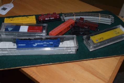 N Scale Locomotives And Trains