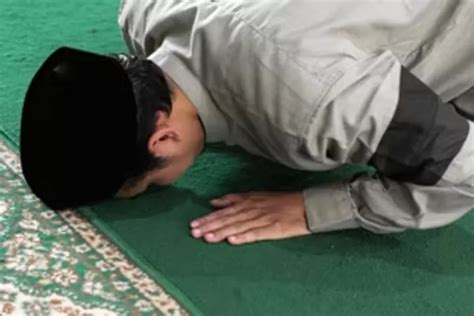 Bacaan Doa Sujud Tilawah dan Artinya, Lengkap dengan Syarat Sah dan Tata Cara Pelaksanaan ...