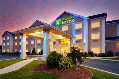 HOLIDAY INN EXPRESS GIBSON $107 ($̶1̶4̶3̶) - Updated 2021 Prices ...