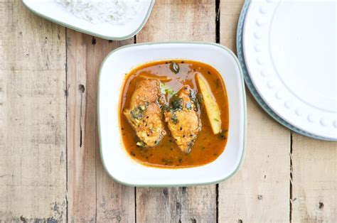 Macher Jhol Recipe - The Classic Bengali Fish Stew