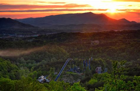 Dollywood Cabins (Pigeon Forge, TN) - Resort Reviews - ResortsandLodges.com