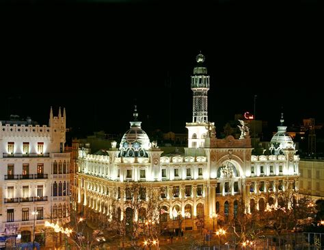 Main Square at night, Valencia, Spain | Ciudades españolas, Valencia ...