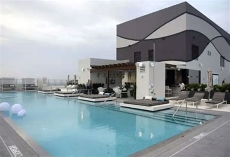 Karol G y su extravagante penthouse en Miami: Mira las fotos del lujoso lugar | Lujo