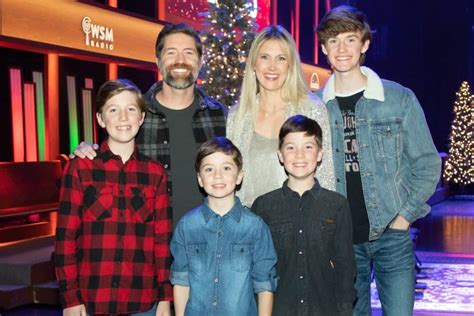 Josh Turner's Wife and Four Sons Join Him For Memorable Grand Ole Opry ...