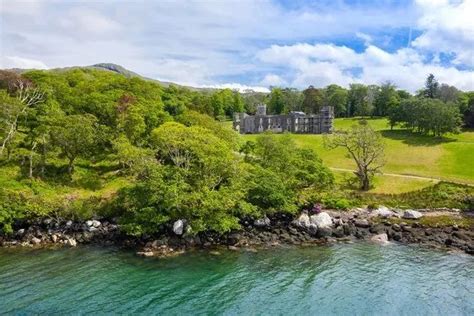 €2.75m Glengarriff, IRELAND. Waterfront Gothic Castle For Sale