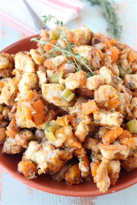 27 Best Turkey Stuffing Recipes - Easy Thanksgiving Stuffing Ideas 2017