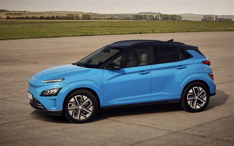 Hyundai unveils Kona Electric refresh with bold new front-end design ...