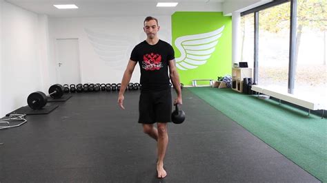 Kettlebell Übungen - Suitcase Carry / Farmers Walk Offset - Vereinfache dein Training - YouTube