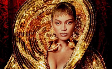 LOOK: Beyoncé shows off her body on new album cover