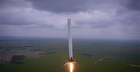 SpaceX Video Captures Amazing Reusable Rocket Test Launch and Landing ...