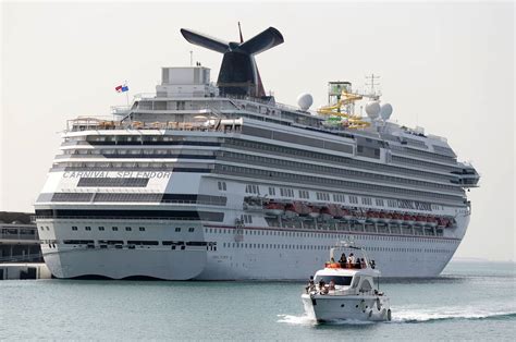 Dubai Harbour's new cruise terminals to receive 150,000 visitors this season