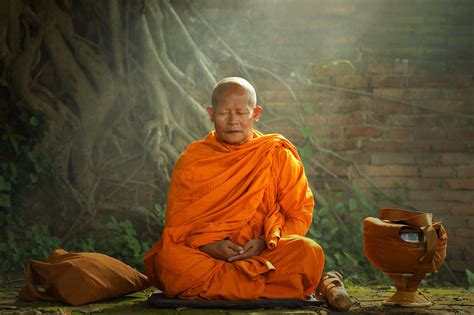 7 Awesome Life Lessons From The Monk Who Sold His Ferrari | Tibetan ...