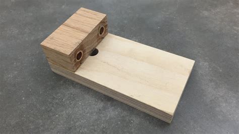 Make an Accurate Dowel Jig from Scrap Wood | Dowel jig, Woodworking ...