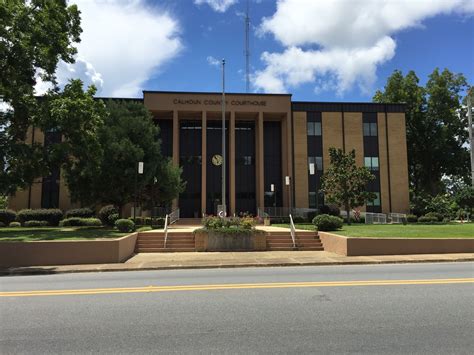 Beautiful Calhoun County Courthouse in Blountstown, Florida