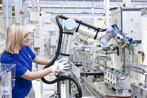 The 3 Most Common Tasks Delegated to Robots in Manufacturing