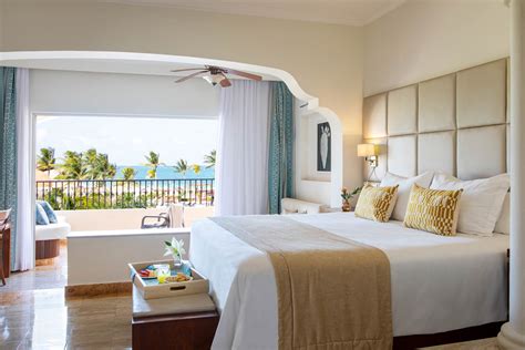 Junior Suite with a Caribbean Sea view