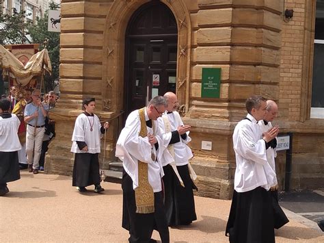 Blessed Sacrament Procession - The Bournemouth Oratory