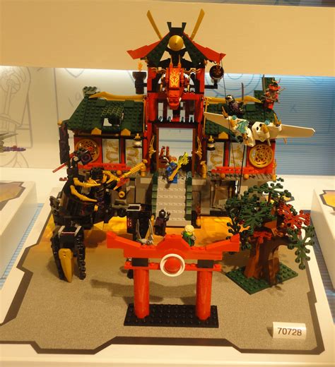 LEGO Ninjago Battle for Ninjago City 70728 Summer 2014 Set Photos ...