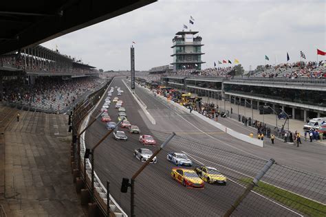 Fast forward: Story lines to watch at the Brickyard 400 | 11alive.com