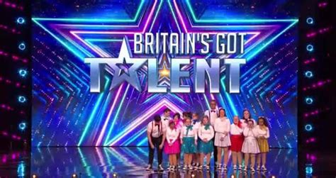 BGT 2022 - GOLDEN BUZZER! Born To Perform’s moves bring pure HAPPINESS | Auditions | - Videos ...