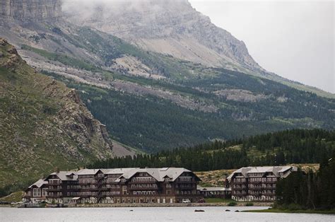 Many Glacier Lodge - michaelsulock.com