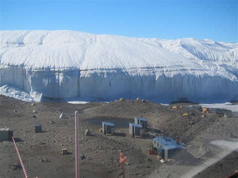 McMurdo Dry Valleys of Antarctica: The Driest Place on Earth | Amusing Planet