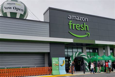 Amazon Fresh grand opening on the East Coast - Italianfood.net