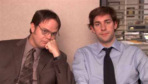 The Office: 18 Of The Best Pranks Jim Pulled On Dwight