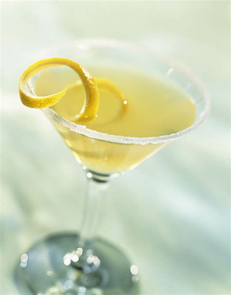 Easy and Fresh Lemon Drop Martini Recipe