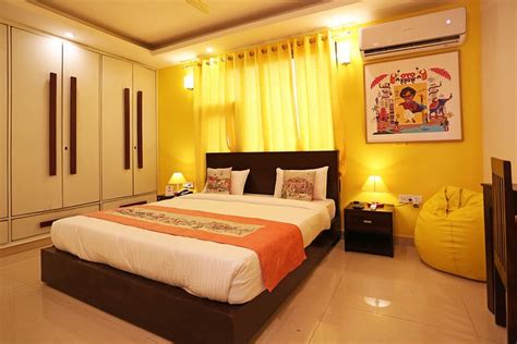 OYO FLAGSHIP AIIMS DELHI - Specialty Hotel Reviews - New Delhi, India