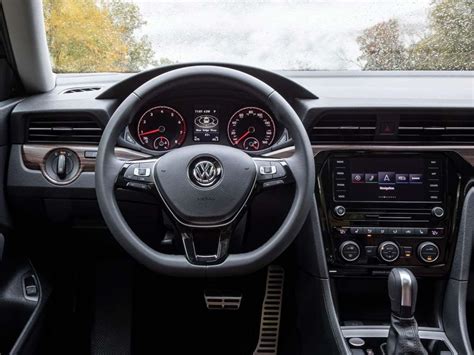 Volkswagen 2022 Passat Interior