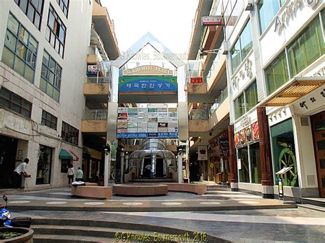 Sukhumvit Plaza shopping area, near to Soi 12, Sukhumvit r… | Flickr